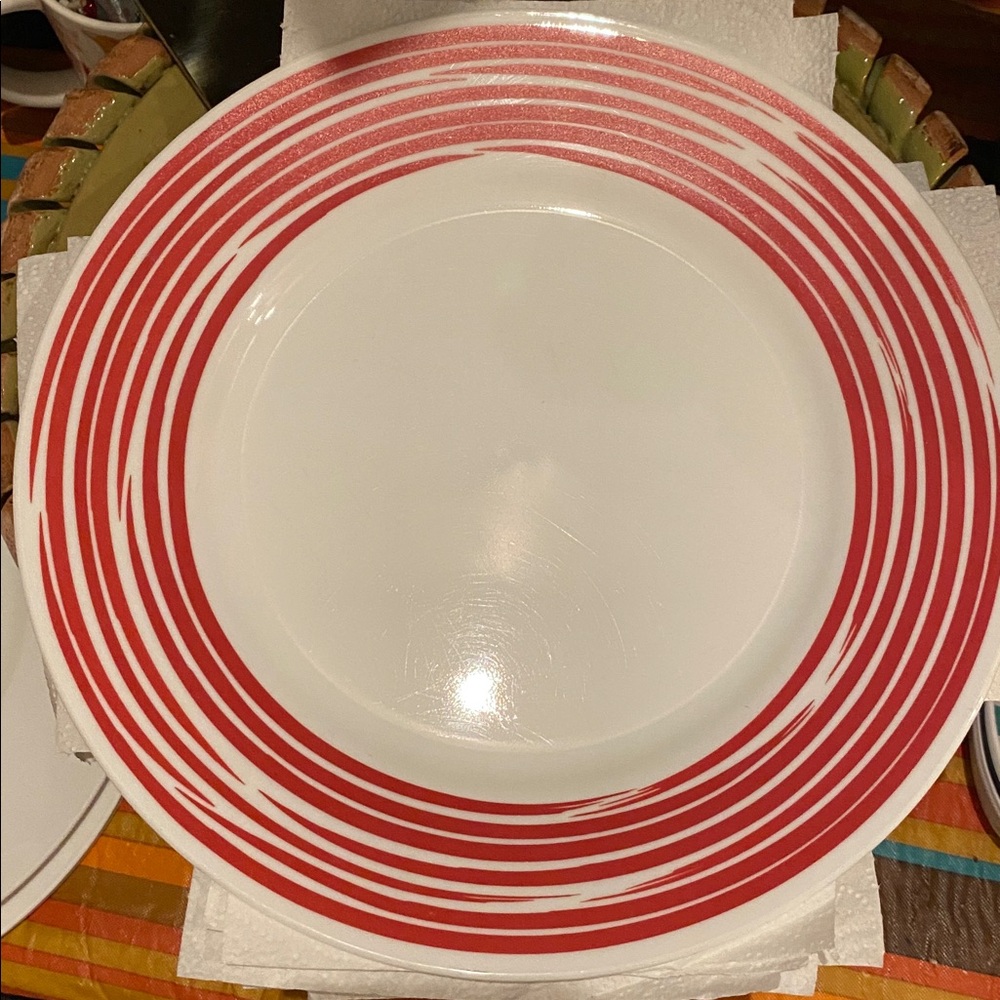 Corelle Strokes of Color (Brushed) Cranberry Red Dinner Plates (6) (Set One) - Picture 6 of 9